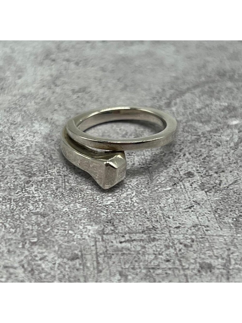 Gucci Chiodo Nail Ring